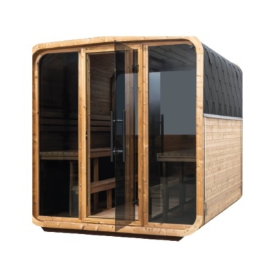 Sauna com estrutura em madeira clara e portas de vidro fumado