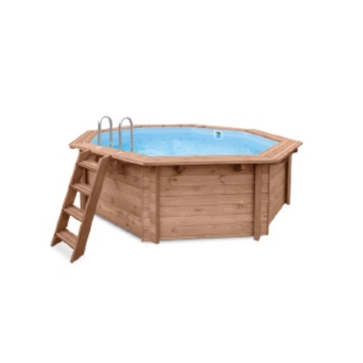 Piscina elevada octogonal em madeira com escada