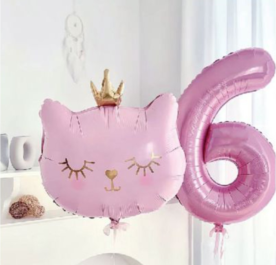 Balões de festa rosa em forma de cabeça de gato com coroa e número 6