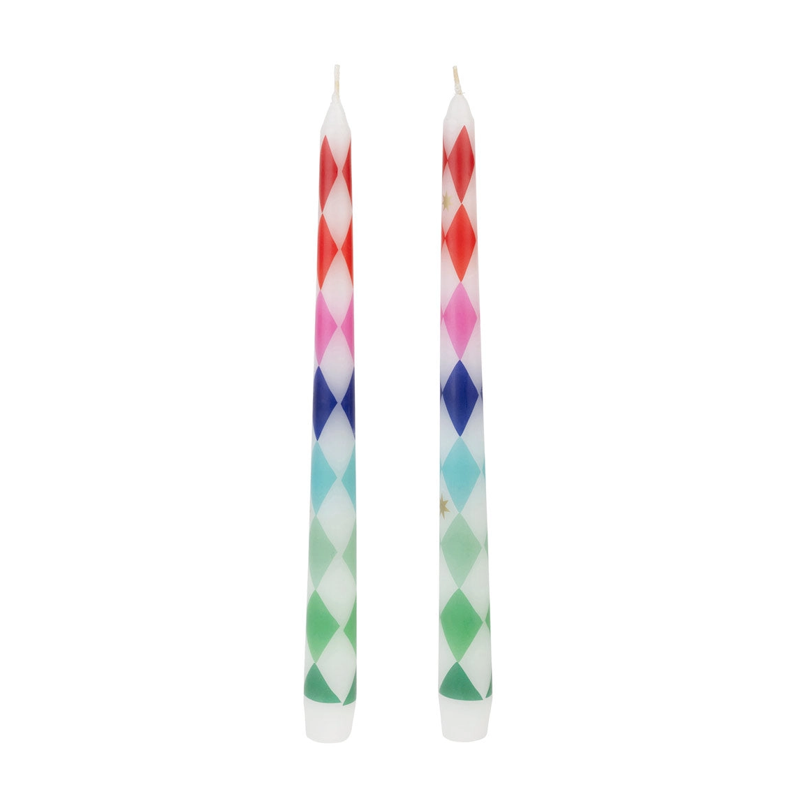 Velas longas brancas com padrão de losangos coloridos