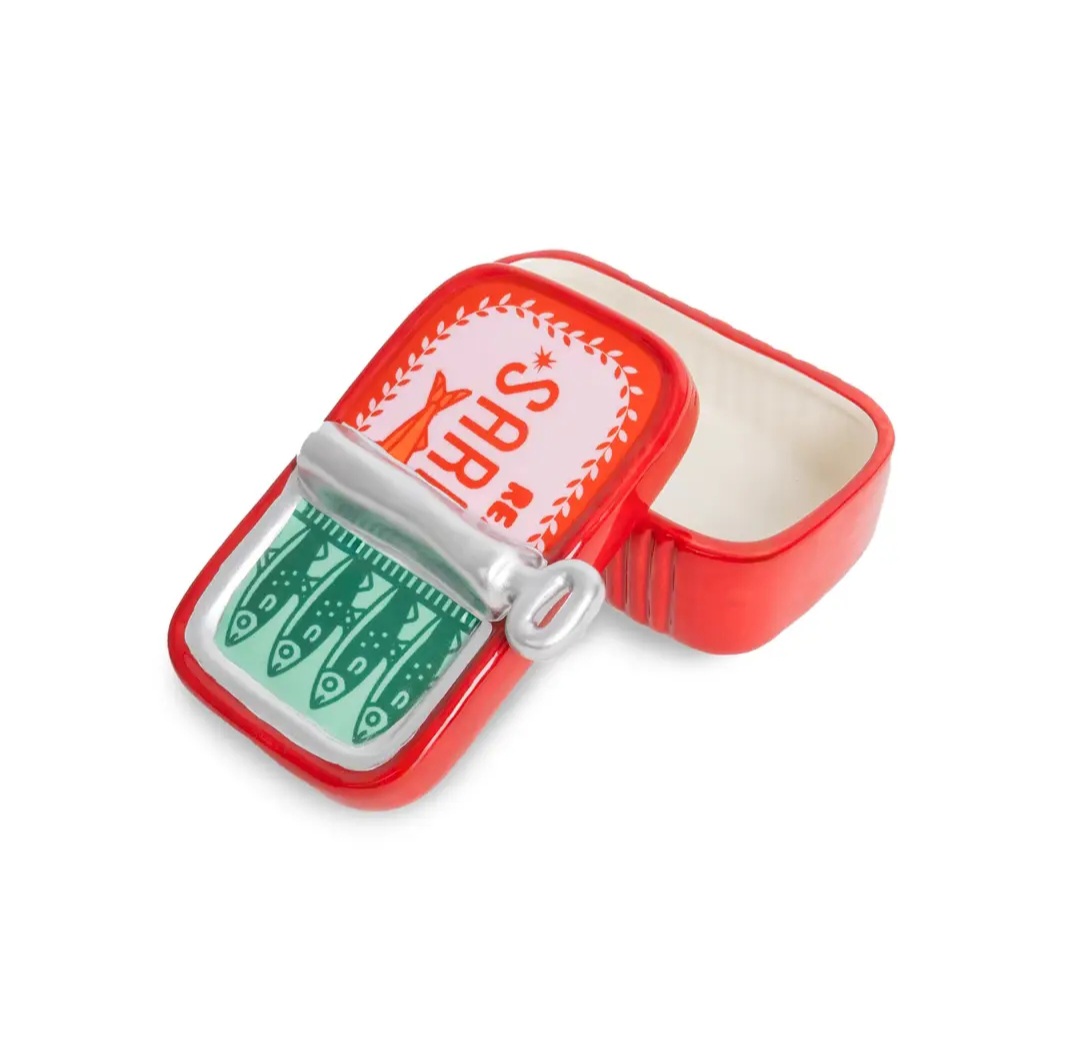 Porta-objetos cerâmico azul e vermelho com tampa com desenho de lata de sardinhas