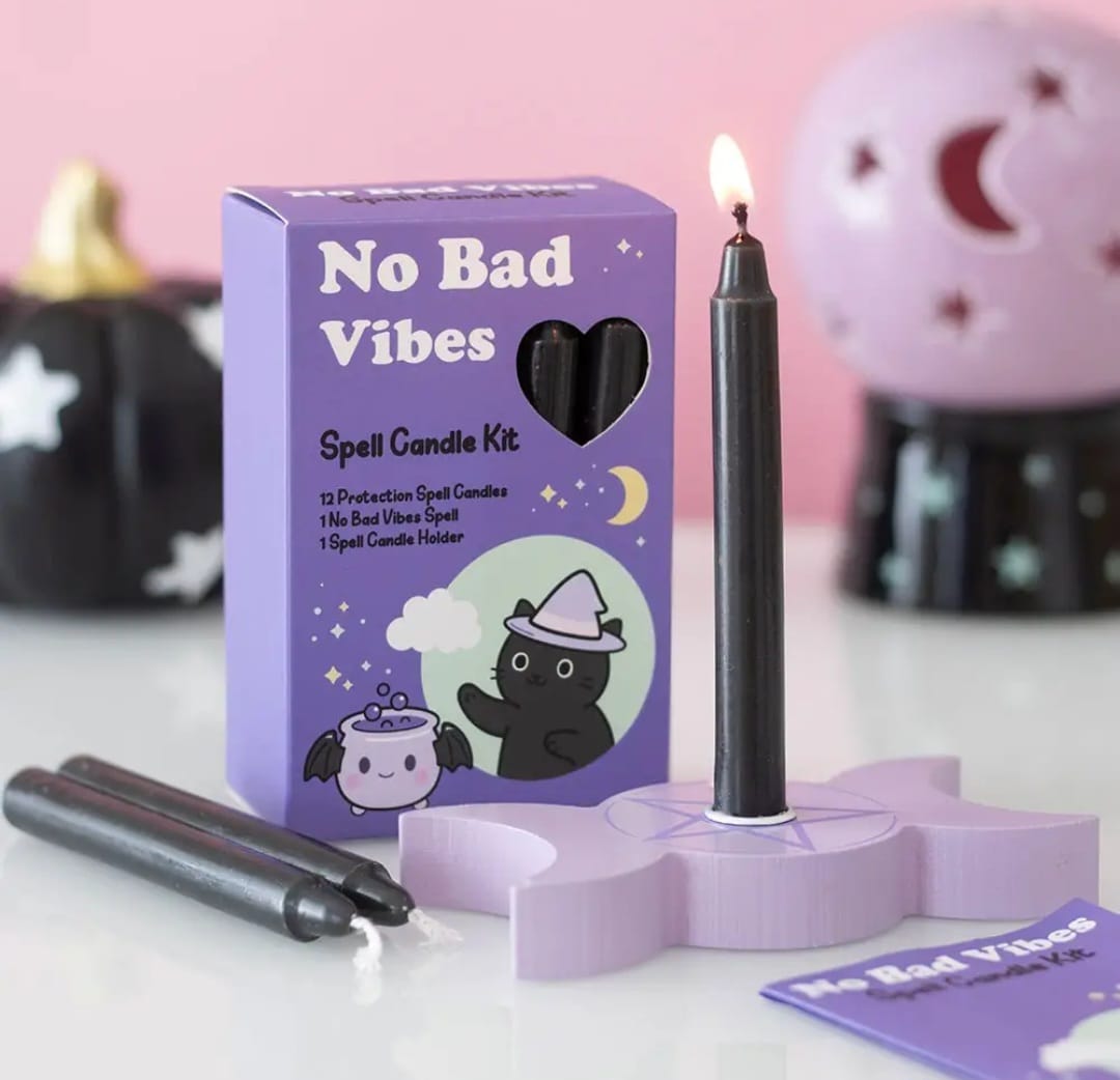 Kit de velas de feitiço No Bad Vibes com velas pretas e suporte lilás