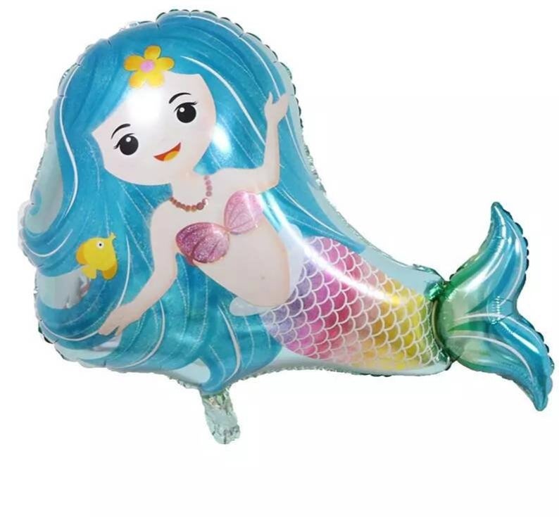 Balão metálico azul e colorido em formato de sereia com peixe amarelo.