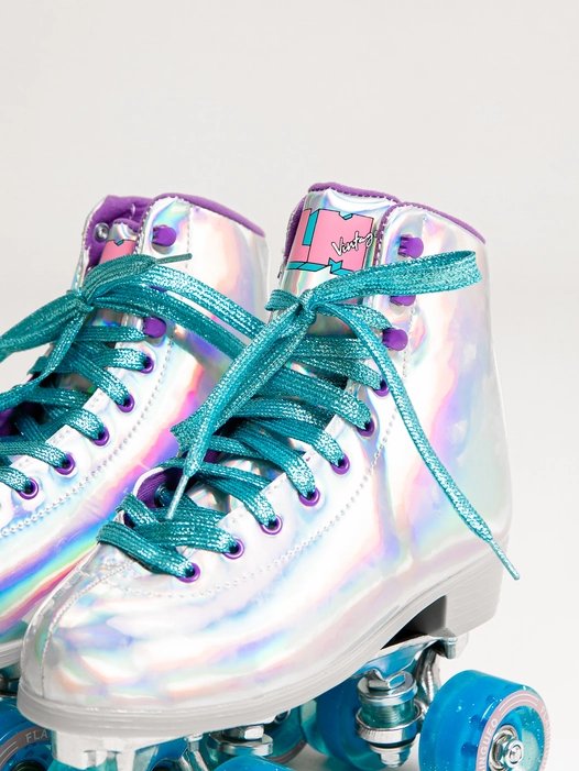 Patins em linha holográficos com atacadores azuis e rodas azuis