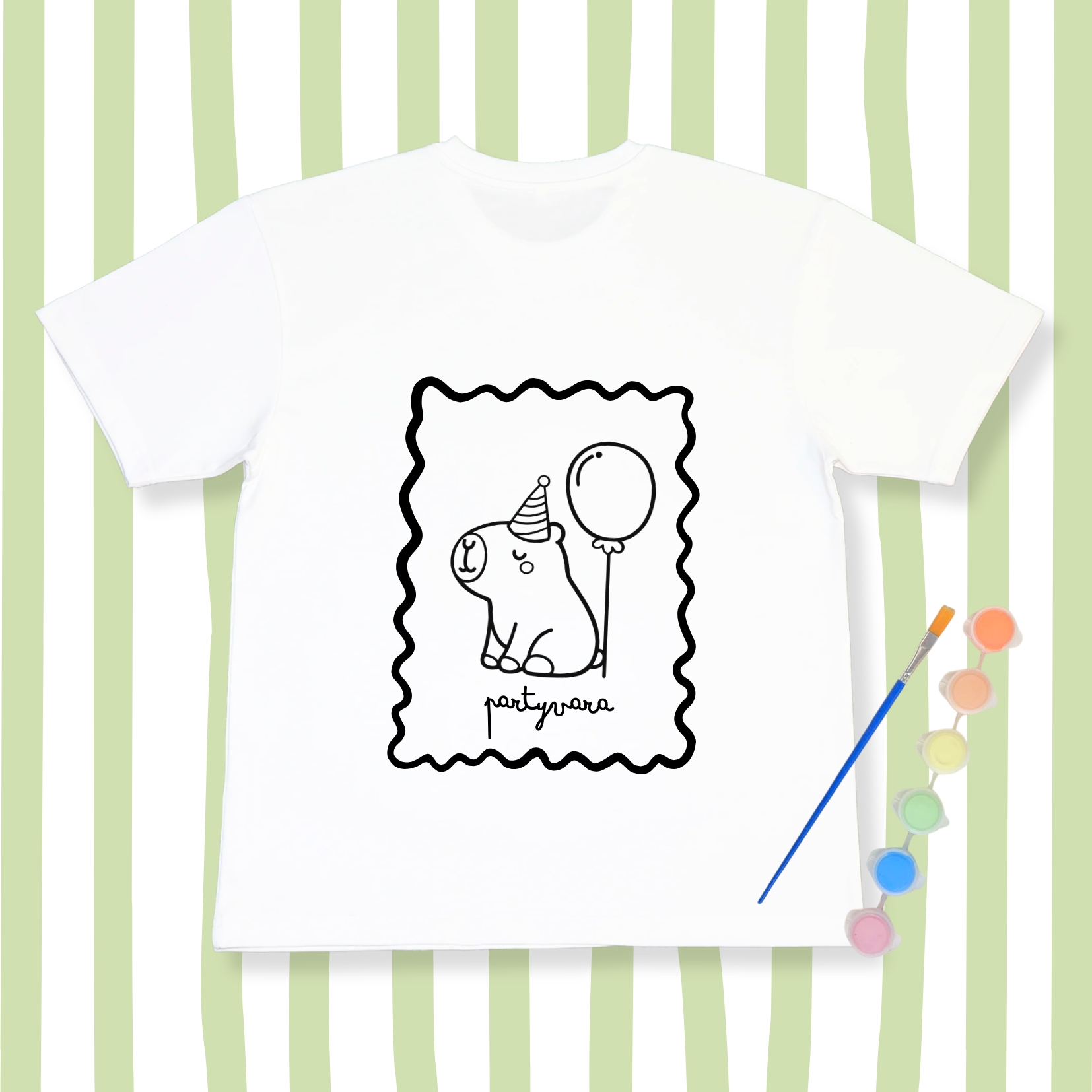 T-shirt branca com desenho preto de urso, balão e texto partyvara