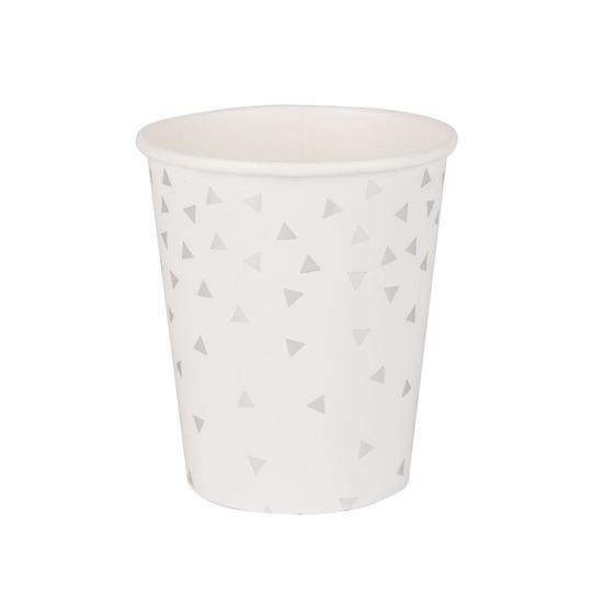 Copo de papel branco com padrão de triângulos cinzentos