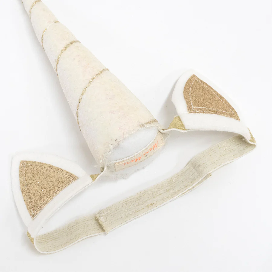 Acessório de cabeça branco com chifre e orelhas douradas