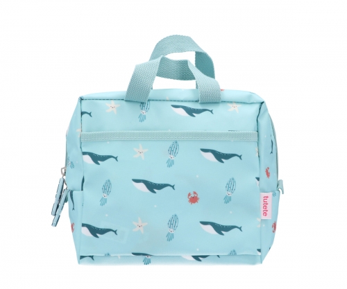 Bolsa azul clara com estampado marinho com baleias e pegas azuis