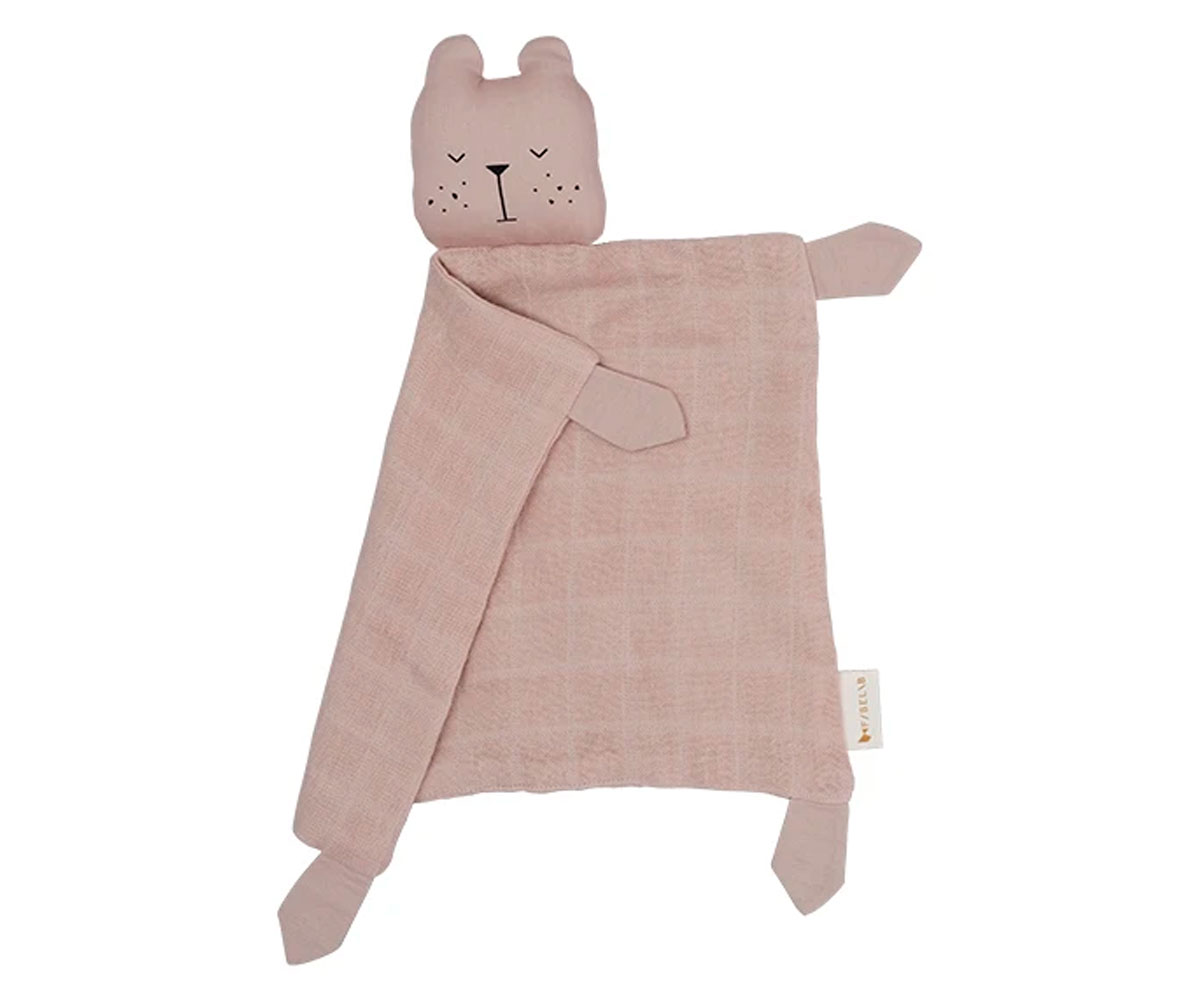 Cobertor de brincar rosa claro com cabeça de coelho e patas nos cantos em fundo branco