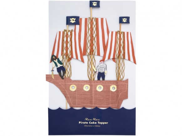 Topo de bolo navio pirata com velas vermelhas e brancas e figuras de piratas