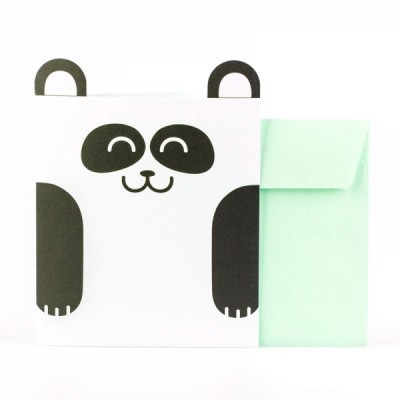 Sacola de papel com desenho de panda e envelope verde claro