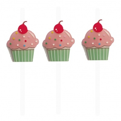 Três palitos decorativos de cupcake em verde, rosa e vermelho