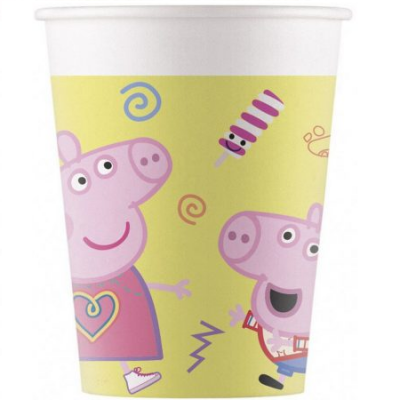 Copo de papel amarelo com ilustrações de dois porquinhos cor-de-rosa e elementos decorativos