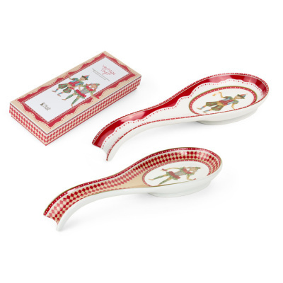 Conjunto de colheres de porcelana com decoração vintage em vermelho e caixa correspondente.