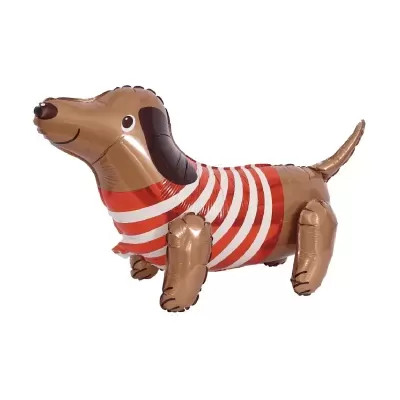 Balão insuflável em forma de cão dachshund castanho com camisola às riscas vermelhas e brancas
