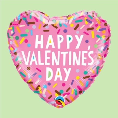 Balão em formato de coração cor-de-rosa com texto 'HAPPY VALENTINES DAY'