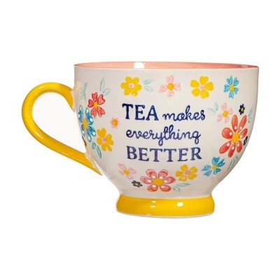 Caneca de cerâmica branca com asa e base amarelas, com flores coloridas e texto azul