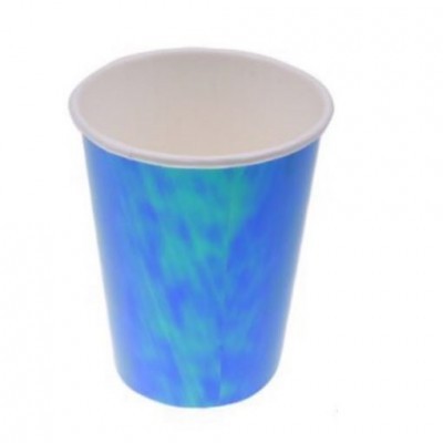 Copo descartável de papel azul e verde com interior branco