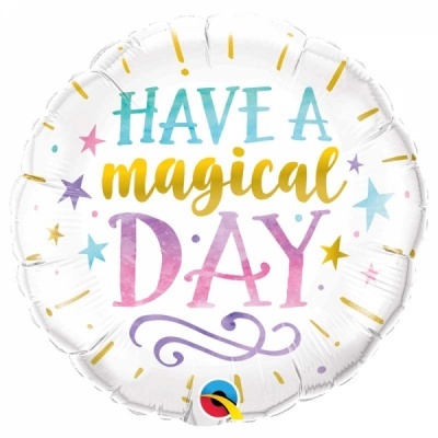 Balão redondo metálico com texto colorido e estrelas