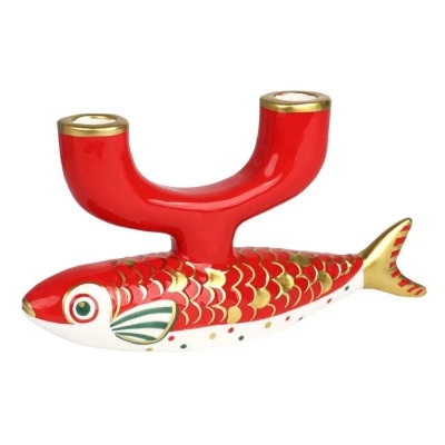 Castical em forma de peixe vermelho com detalhes dourados para duas velas