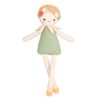 Boneca de pano com vestido verde e coroa de flores coloridas