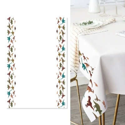 Toalha de mesa branca com dinossauros coloridos nas bordas