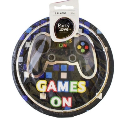 Conjunto de 8 pratos de papel com desenho de comando de videojogo e texto GAMES ON