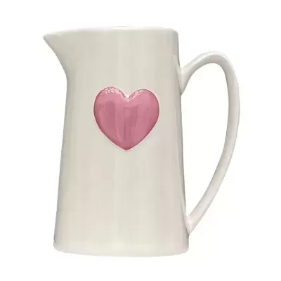 Jarro de cerâmica branco com coração rosa em relevo