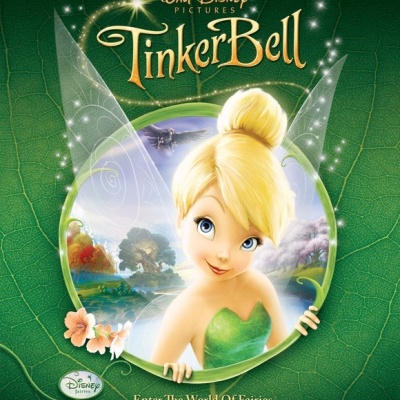 Cartaz do filme Tinker Bell com fada loira em fundo verde e texto Disney