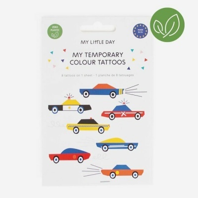 Pacote de tatuagens temporárias com desenhos de carros coloridos em estilo infantil