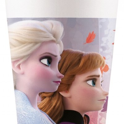 Copo de papel com imagem das personagens Elsa e Anna do Frozen