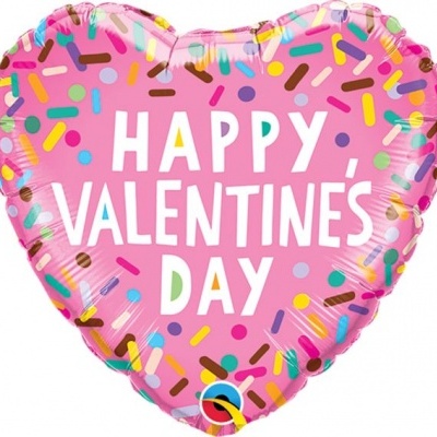 Balão coração cor-de-rosa com texto HAPPY VALENTINES DAY e confeitos coloridos