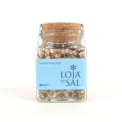 Frasco de vidro com tempero colorido e rótulo azul para peixe