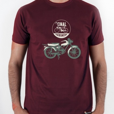 T-shirt bordô com estampa de motocicleta e texto