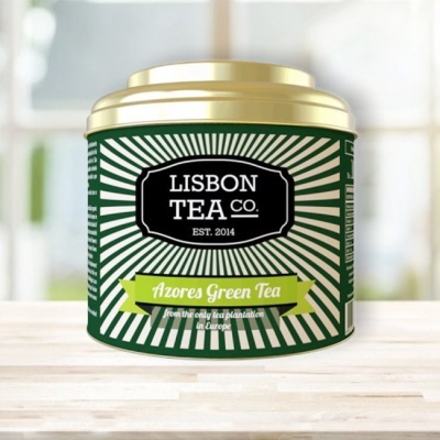 Lata de chá verde Azores Green Tea da Lisbon Tea Co com tampa dourada