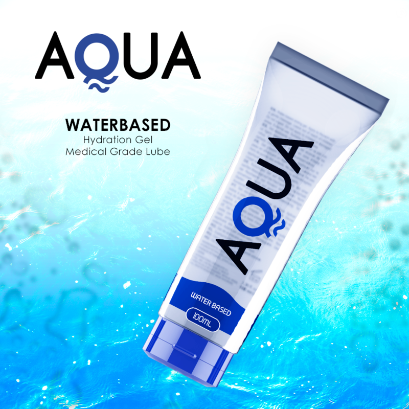 Tubo de gel hidratante AQUA numa embalagem branca e azul com fundo azul aquático