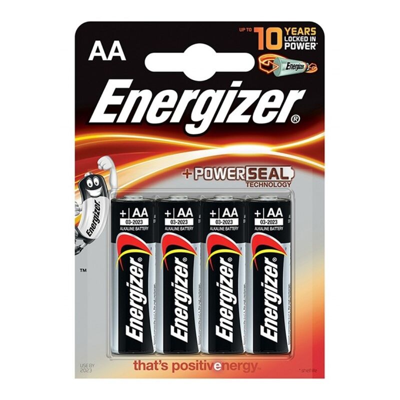 Pack de quatro pilhas AA Energizer com embalagem preta e detalhes em laranja e vermelho