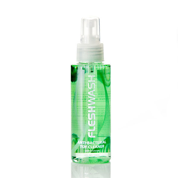 Frasco spray transparente verde com rótulo FLESHWASH