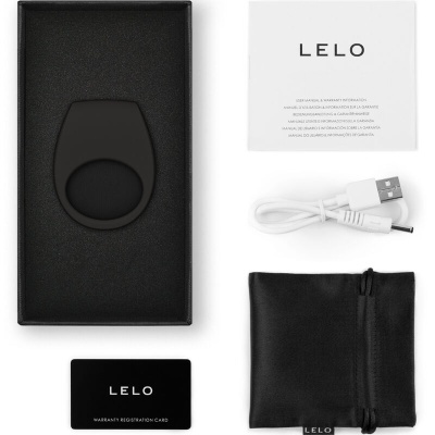 Conjunto de acessórios da marca LELO com anel preto, cabo USB, manual, cartão e saco preto