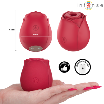 Dispositivo vermelho em forma de rosa, silicone, 67mm altura, 59mm largura, mostrado em diferentes ângulos e na mão.