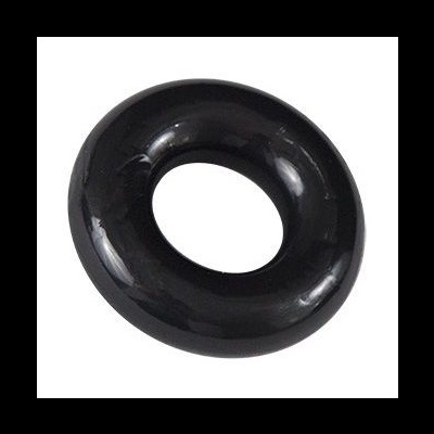 Anel circular preto brilhante em fundo branco