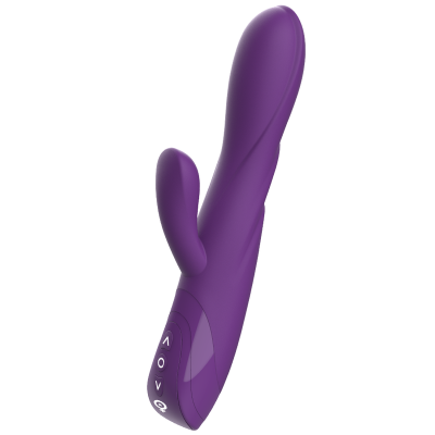 Vibrador roxo em silicone com design anatómico e botões de controlo