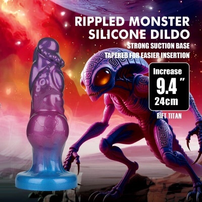 Dildo de silicone com design de monstro em azul e roxo com texto promocional e fundo cósmico