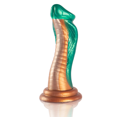 Objeto decorativo em forma de cobra verde e bronze com textura de escamas