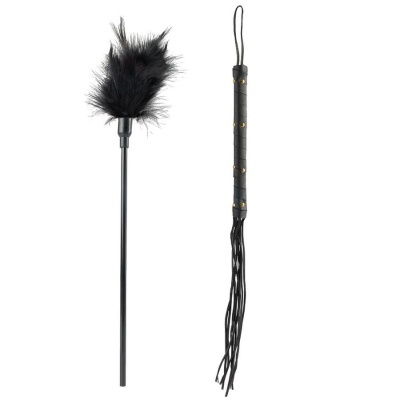 Conjunto de acariciador com pena e chicote pequeno preto