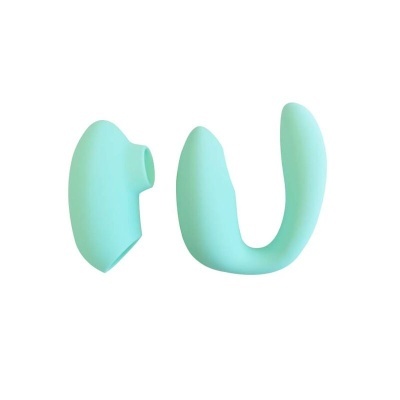 Dois objetos sexuais verdes de silicone com formas distintas