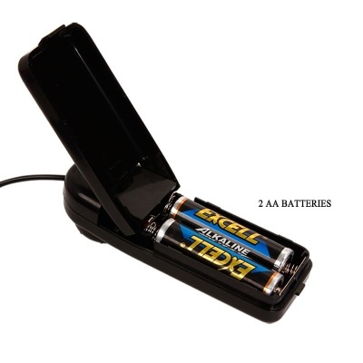 Carregador preto com duas pilhas AA alcalinas Excell