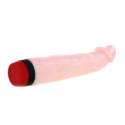 Vibrador cor pele com base vermelha e anel preto sobre fundo branco