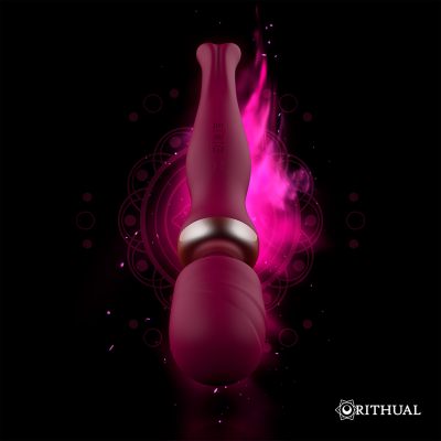 Vibrador vinho com área metálica prateada e fundo preto com padrão circular e luz rosa