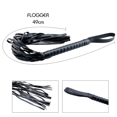 Flogger preto de 49 cm com tiras e cabo texturizado e alça